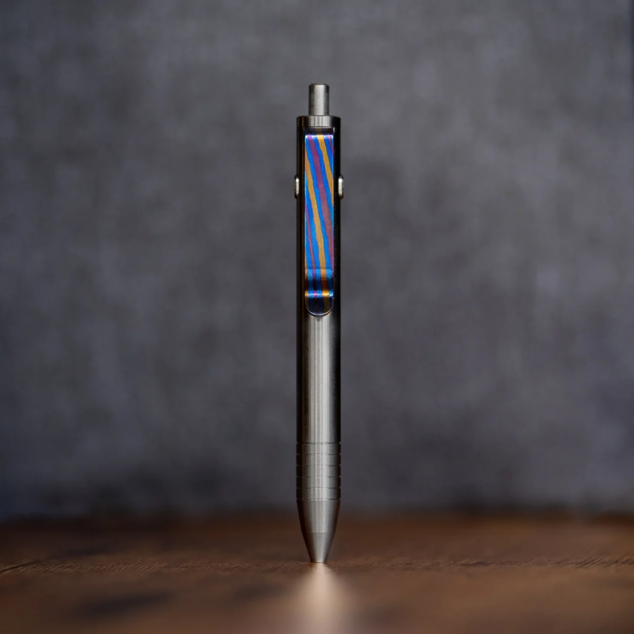 vendor-edc-pen-titanium-metal-pen-with-blue-striped-clip
